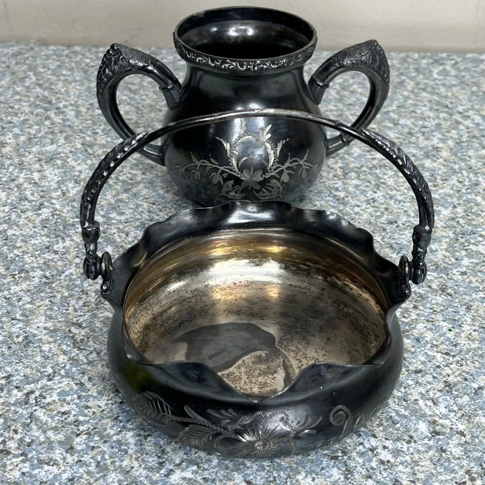 Antique Barbour Silver Plate Co Quadruple Plate 722 & 192 Ornate 2 Pc Set